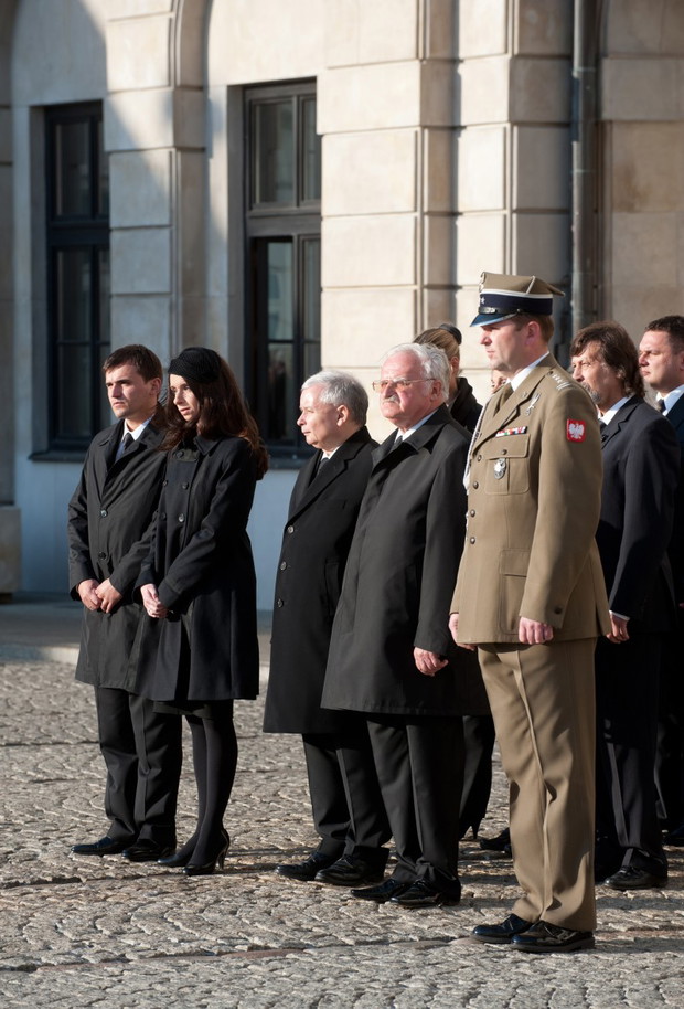 Ceremonia pogrzebowa pary prezydenckiej - zdjęcie
