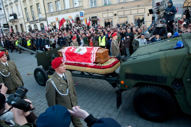 Ceremonia pogrzebowa pary prezydenckiej - zdjęcie