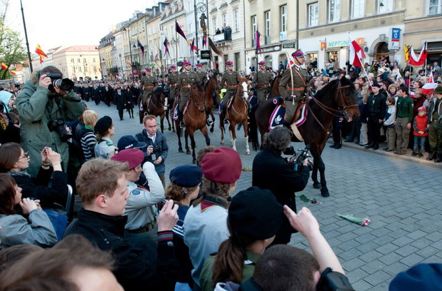 Ceremonia pogrzebowa pary prezydenckiej - zdjęcie