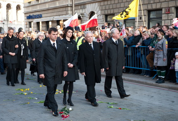 Ceremonia pogrzebowa pary prezydenckiej - zdjęcie