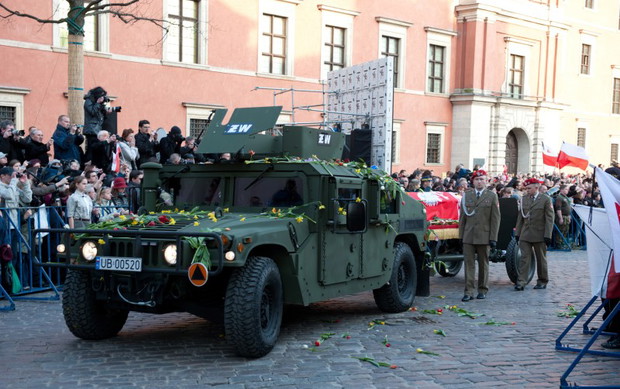 Ceremonia pogrzebowa pary prezydenckiej - zdjęcie