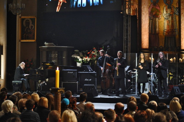 Fryderyk 2010 - Artyści w hołdzie ofiarom katastrofy lotniczej w Smoleńsku - zdjęcie