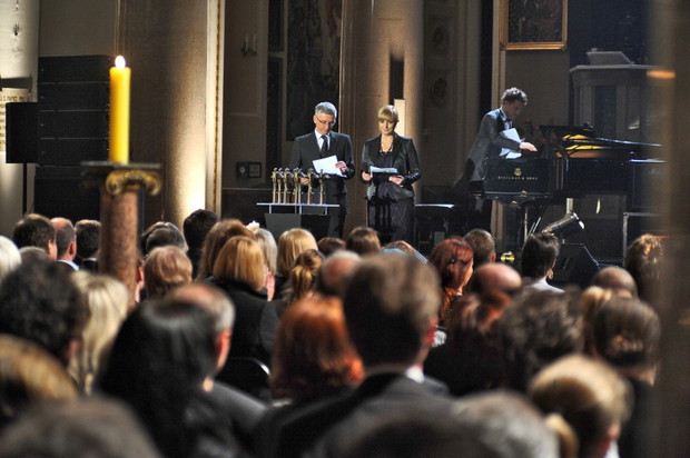 Fryderyk 2010 - Artyści w hołdzie ofiarom katastrofy lotniczej w Smoleńsku - zdjęcie