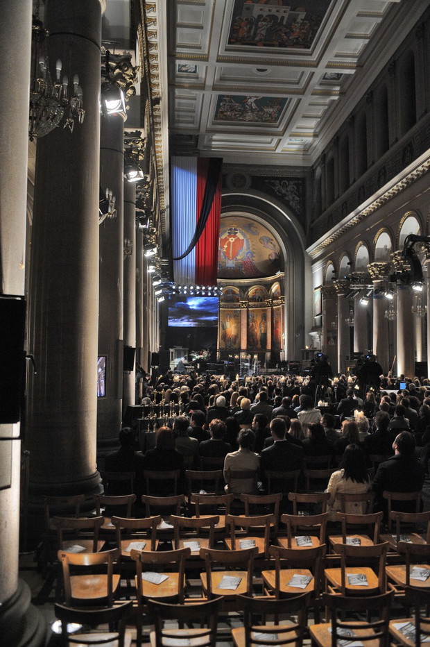 Fryderyk 2010 - Artyści w hołdzie ofiarom katastrofy lotniczej w Smoleńsku - zdjęcie