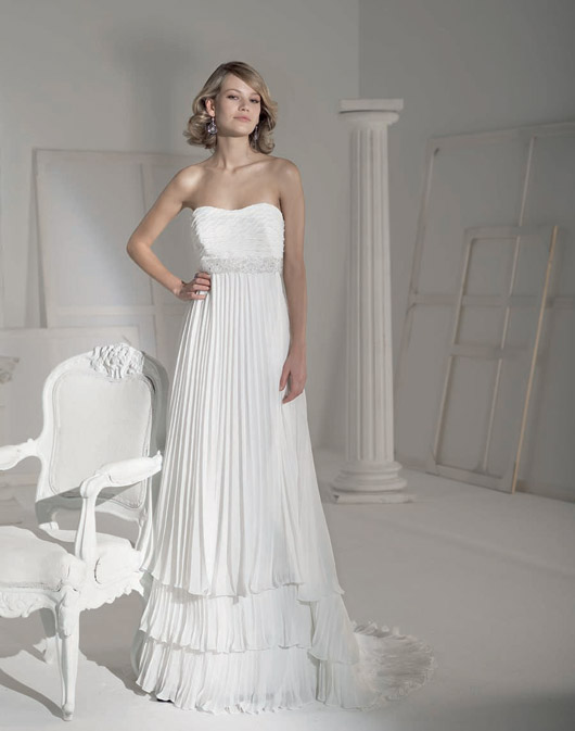 Kolekcja sukien ślubnych Fara Sposa 2009 - zdjęcie