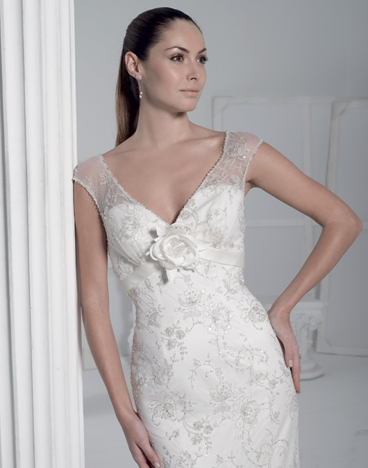 Kolekcja sukien ślubnych Fara Sposa 2009 - zdjęcie