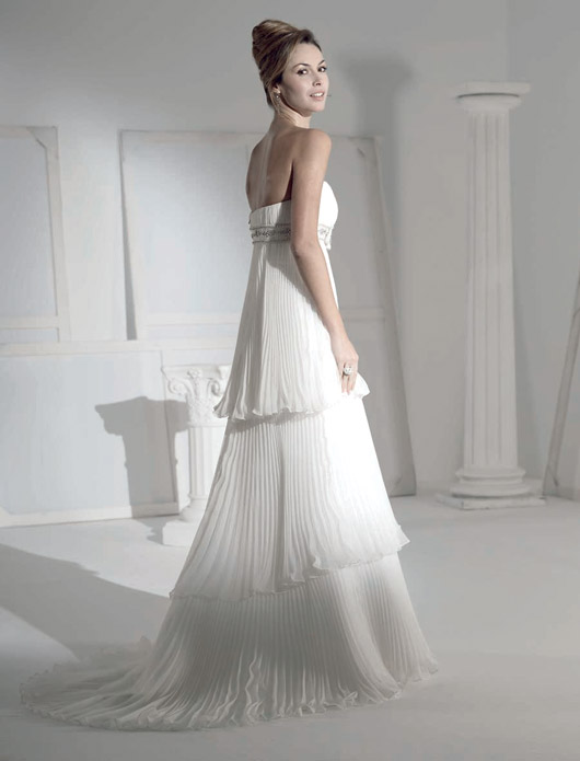 Kolekcja sukien ślubnych Fara Sposa 2009 - zdjęcie
