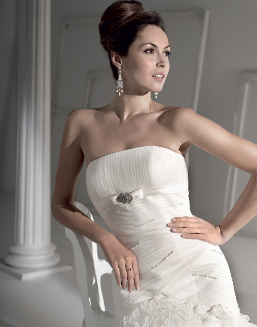 Kolekcja sukien ślubnych Fara Sposa 2009 - zdjęcie