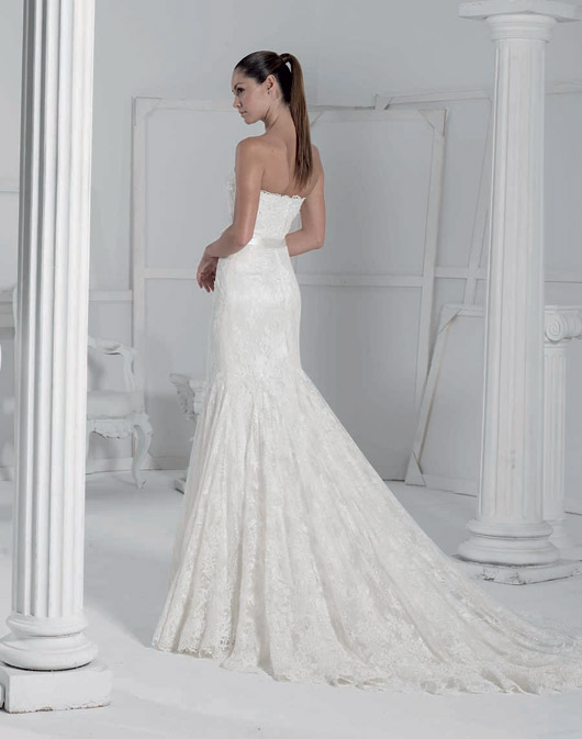 Kolekcja sukien ślubnych Fara Sposa 2009 - zdjęcie