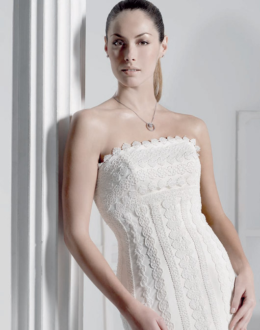 Kolekcja sukien ślubnych Fara Sposa 2009 - zdjęcie