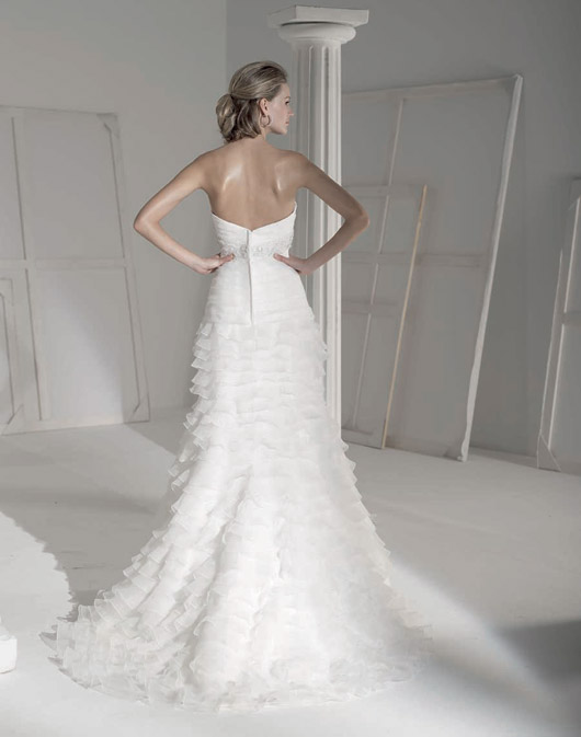 Kolekcja sukien ślubnych Fara Sposa 2009 - zdjęcie