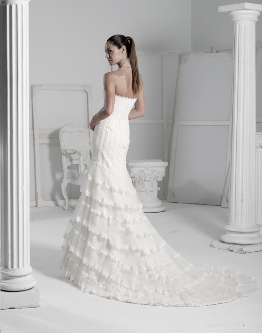 Kolekcja sukien ślubnych Fara Sposa 2009 - zdjęcie