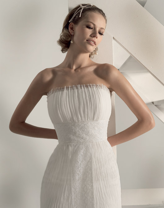 Kolekcja sukien ślubnych Fara Sposa 2009 - zdjęcie