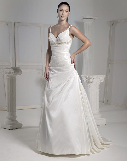 Suknie ślubne Fara Sposa 2009 - zdjęcie