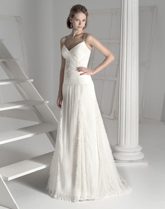 Suknie ślubne Fara Sposa 2009 - zdjęcie