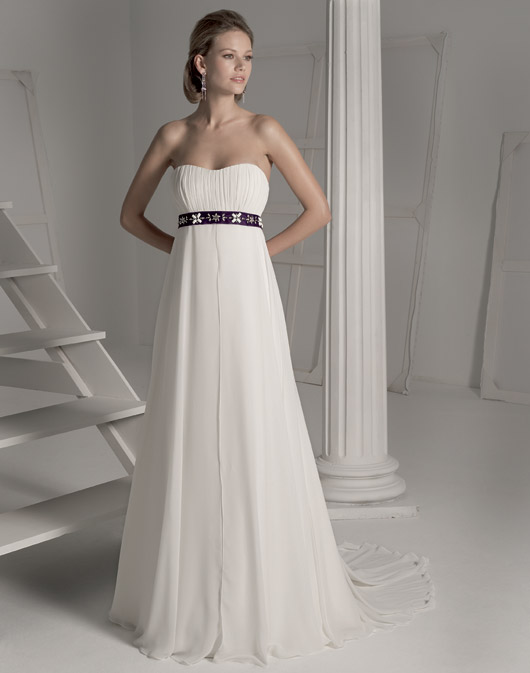 Suknie ślubne Fara Sposa 2009 - zdjęcie