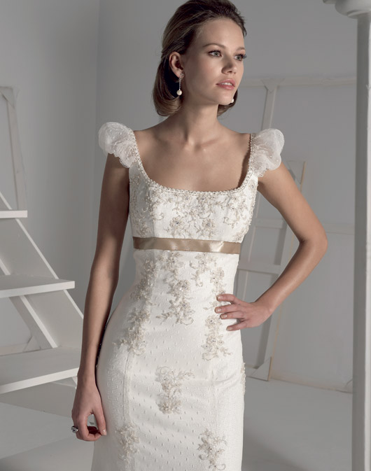 Suknie ślubne Fara Sposa 2009 - zdjęcie
