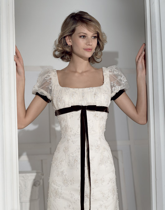 Suknie ślubne Fara Sposa 2009 - zdjęcie