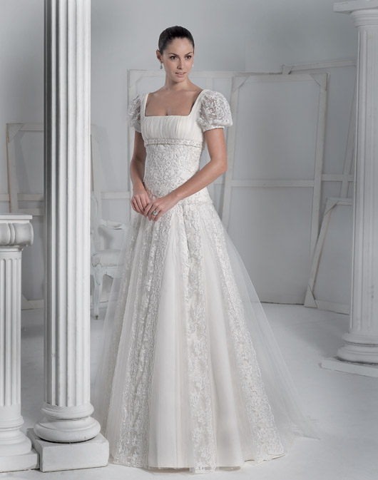 Suknie ślubne Fara Sposa 2009 - zdjęcie