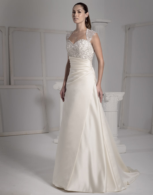 Suknie ślubne Fara Sposa 2009 - zdjęcie
