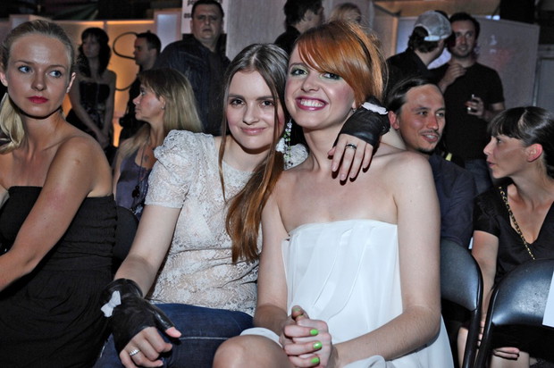 Maria Niklińska, Katarzyna Burzyńska - Pokaz Mariusza Przybylskiego - kolekcja j/z 2010