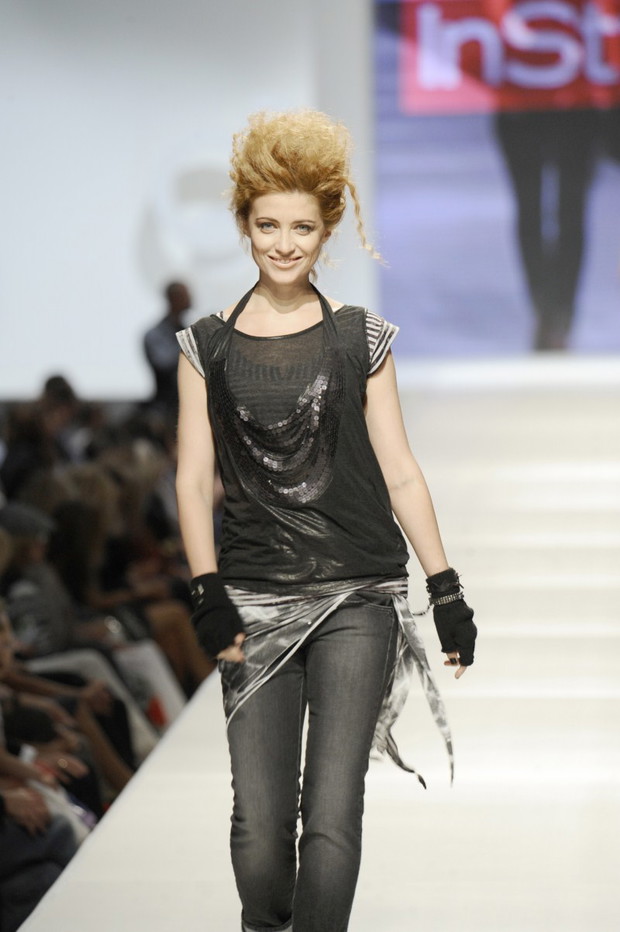 - Warsaw Fashion Street