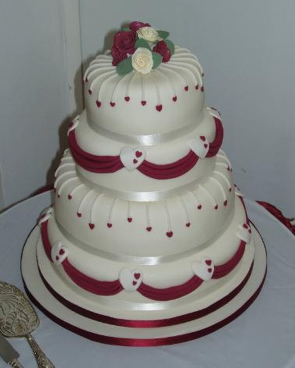 Okrągłe torty weselne - zdjęcie