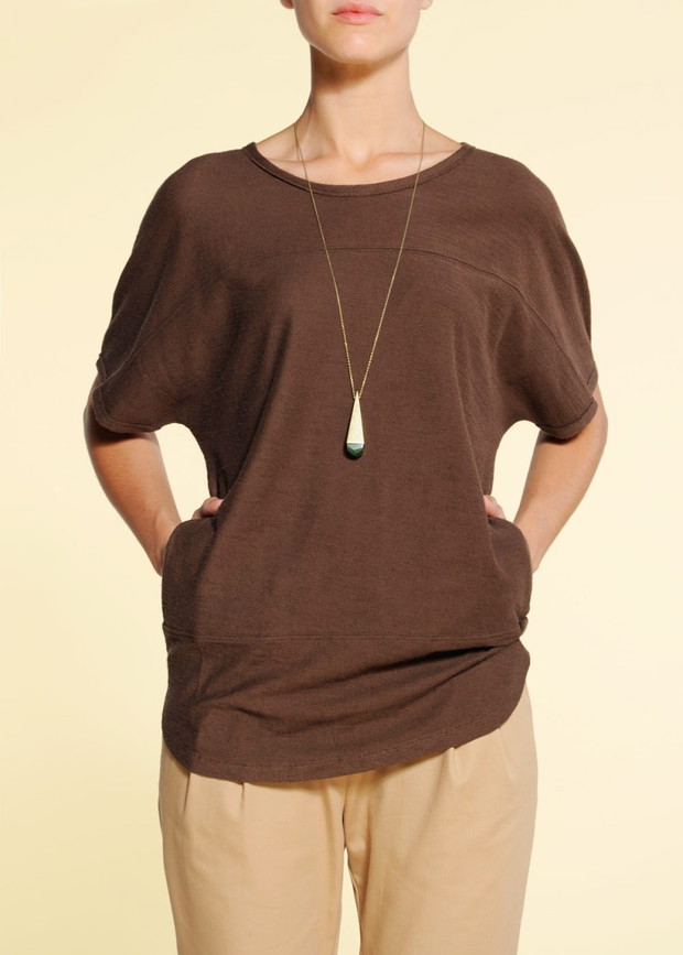 brązowy sweter Mango z kieszeniami - jesień-zima 2010/2011