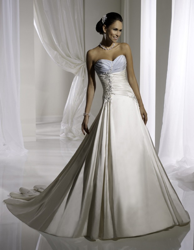 Suknie ślubne Sophia Tolli 2011 - zdjęcie