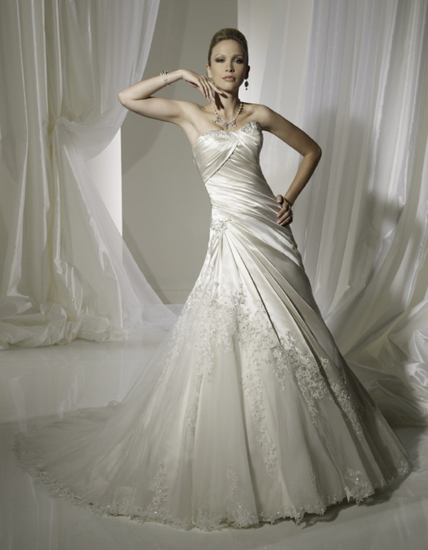 Suknie ślubne Sophia Tolli 2011 - zdjęcie