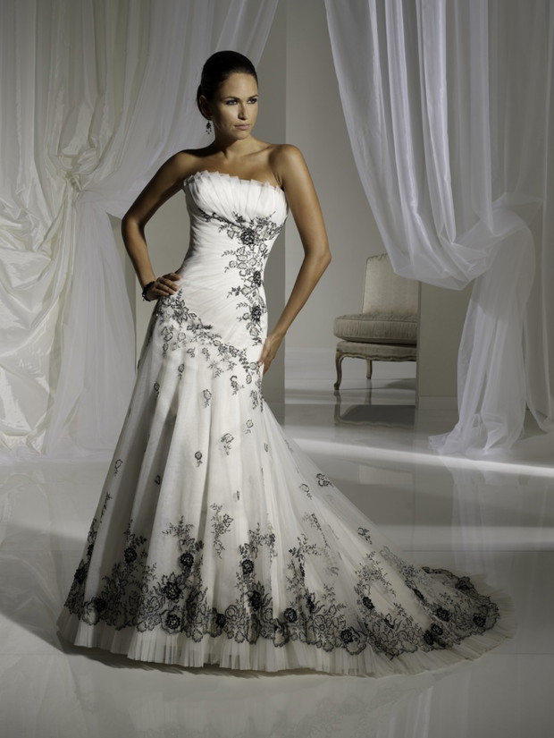 Suknie ślubne Sophia Tolli 2011 - zdjęcie