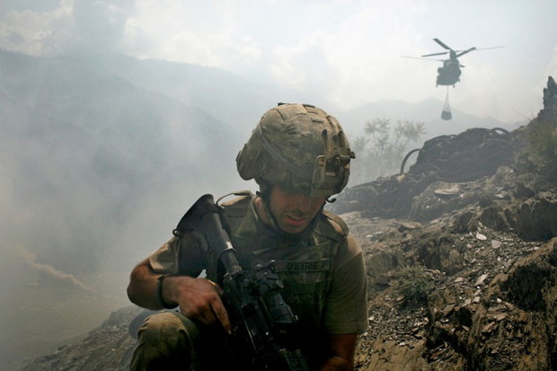 Wojna Restrepo (reż. Tim Hetherington, Sebastian Junger) - zdjęcie