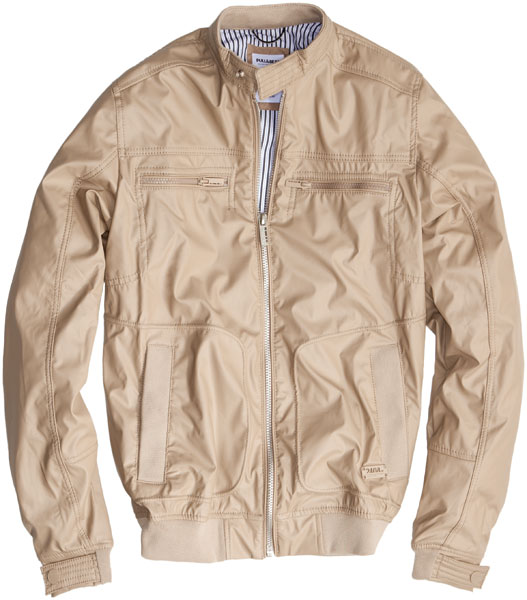 beżowa kurtka Pull and Bear - moda wiosna/lato