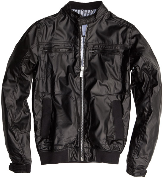 czarna kurtka Pull and Bear - moda wiosna/lato