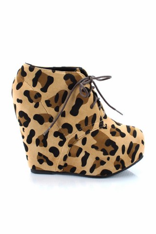 botki Stylowe buty w panterkę - jesień/zima 2011/2012