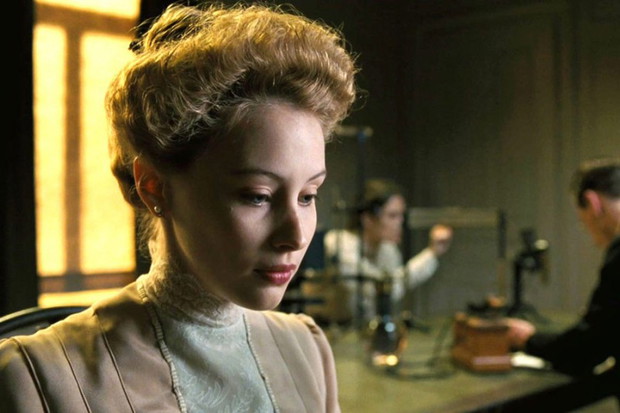 Sarah Gadon - Niebezpieczna metoda