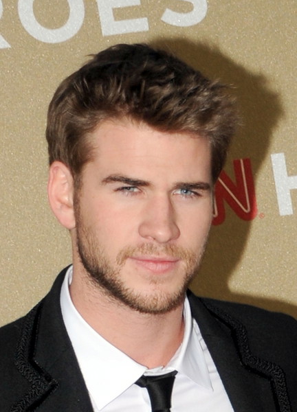 Liam Hemsworth - Fryzury dla mężczyzn