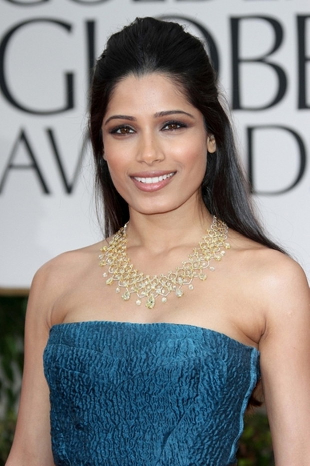Freida Pinto, długie włosy, częściowe upięcie, Freida Pinto