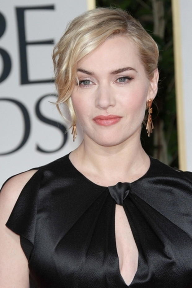 Kate Winslet, upięcie przy karku i pofalowana grzywka, Kate Winslet