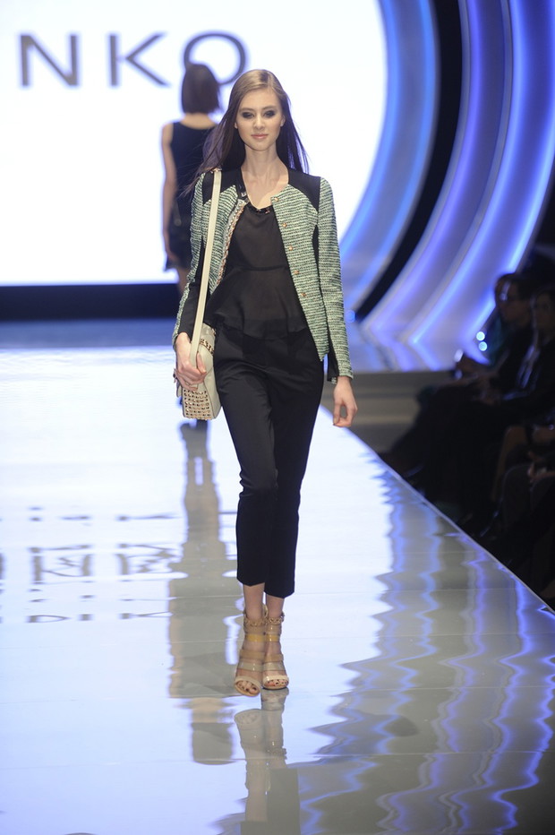 elegancka katana Pinko w kolorze zielonym - wiosna 2013