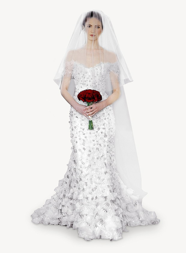 suknia ślubna Carolina Herrera z falbankami