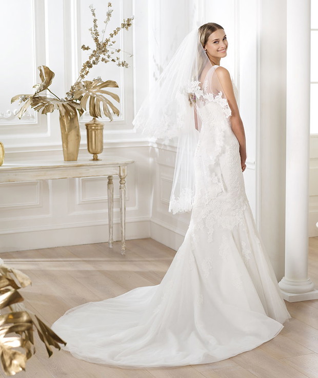 suknia ślubna Pronovias z trenem