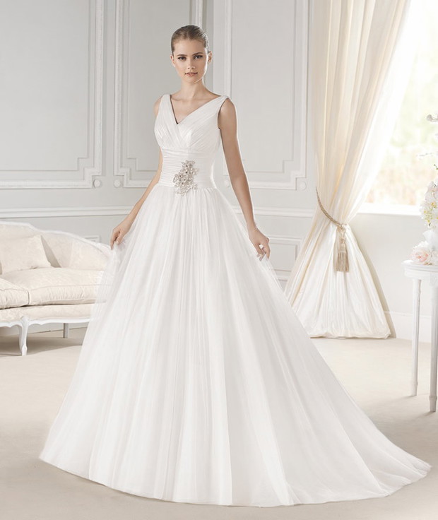 suknia ślubna La Sposa z dekoltem V
