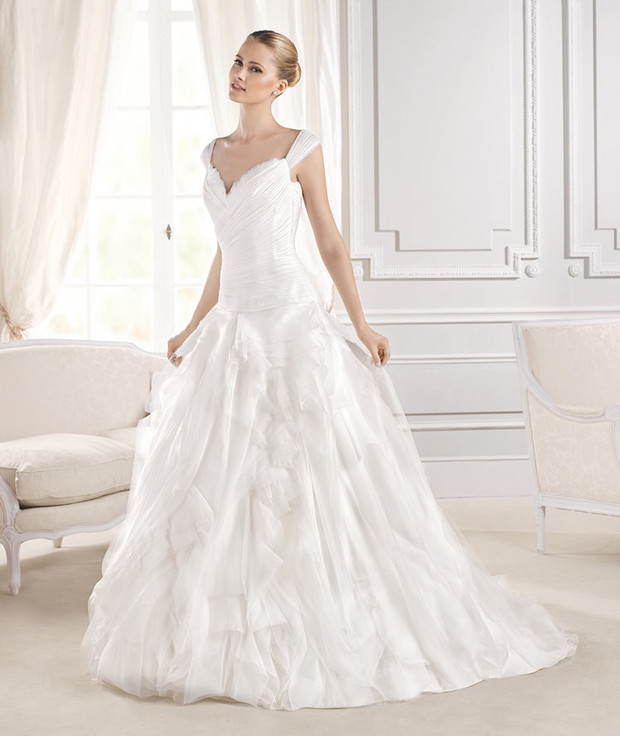 suknia ślubna La Sposa z falbanami