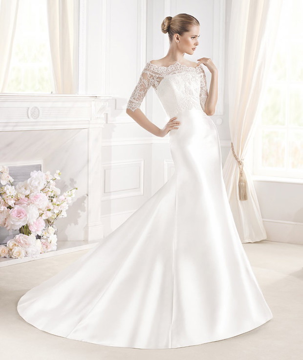 suknia ślubna La Sposa z koronkowam dekoltem