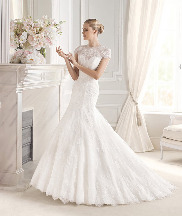 suknia ślubna La Sposa z koronkowam dekoltem