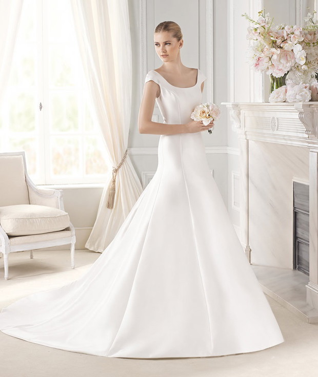 suknia ślubna La Sposa z krótkam rękawem