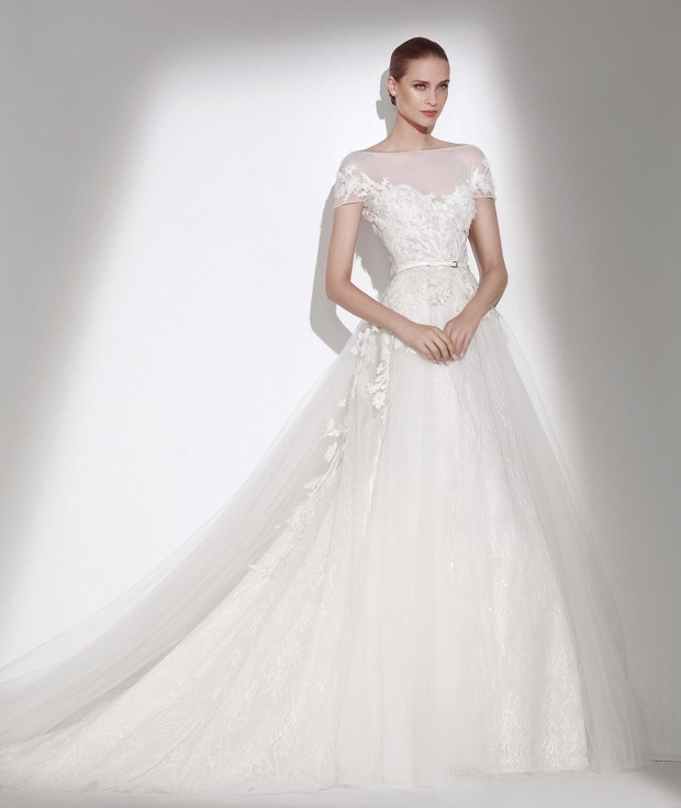 suknia ślubna Elie Saab z krótkam rękawem