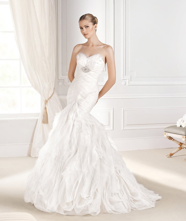 suknia ślubna La Sposa z falbanami