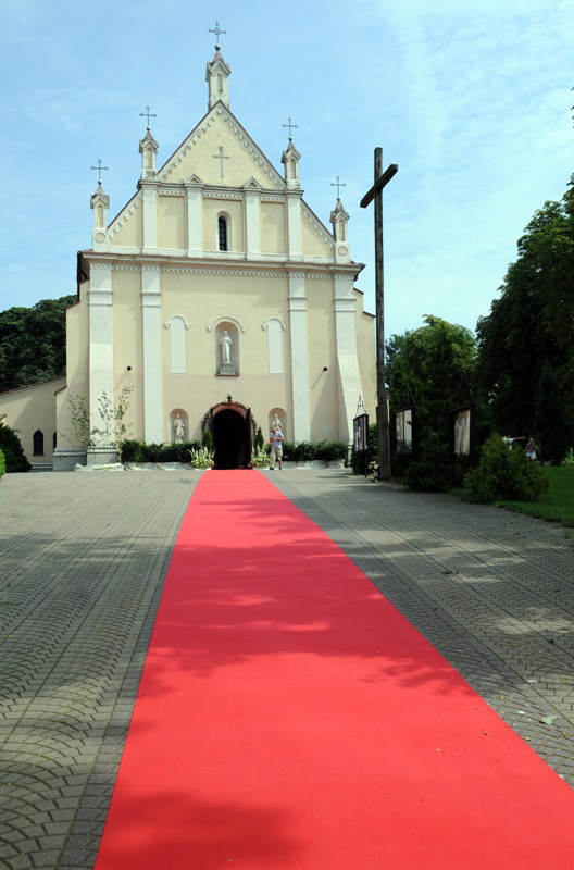 Ślub Agnieszki Popielewicz - suknia i styl (zdjęcia!)